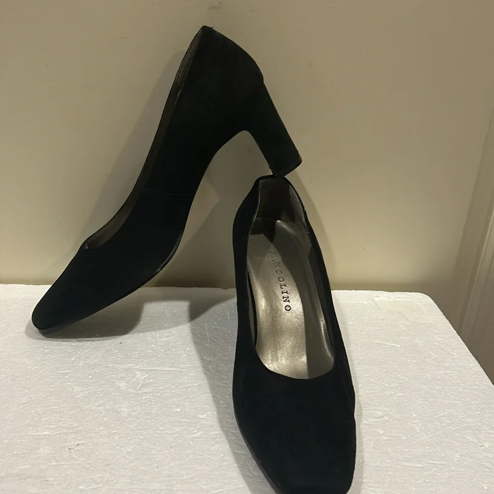 Bandolino suede leather slip on heels pumps from Nordstrom women Size 6.5 black